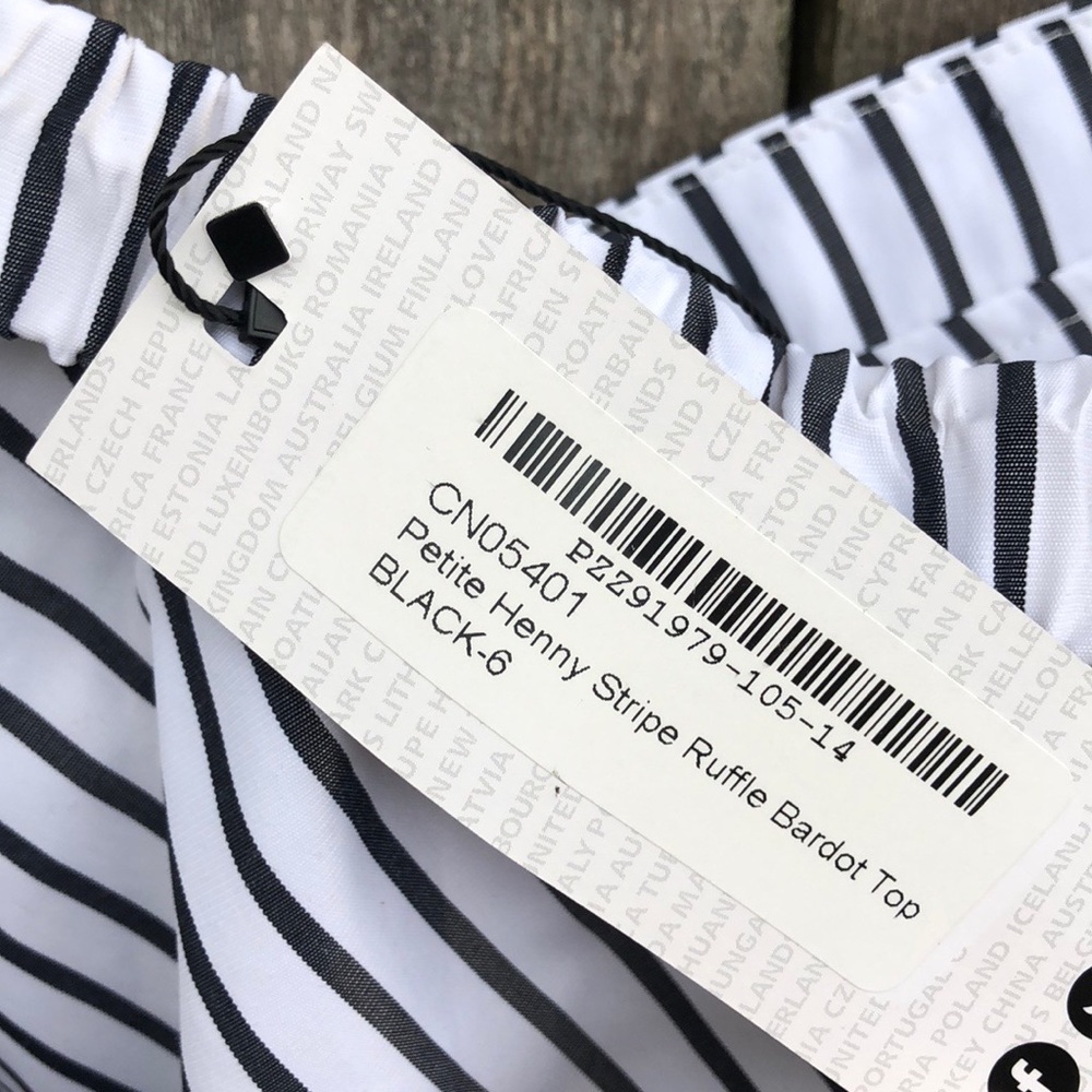 (NWT) Boohoo Petite Ruffle Bardot Top - Picture 3 of 6